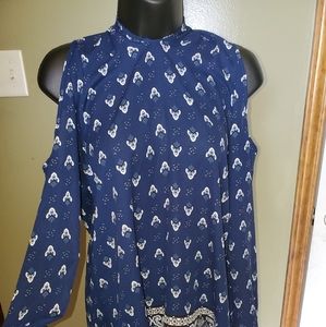 Long sleeve Cold shoulder shirt